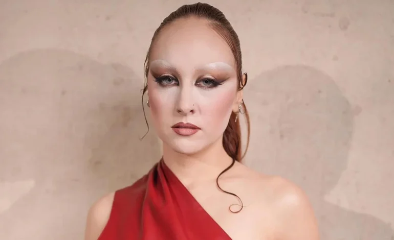 Who Is Chappell Roan? Age, Songs, Net Worth, Style & Career